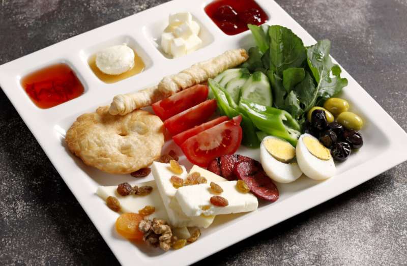 Klasik Kahvaltı Tabağı